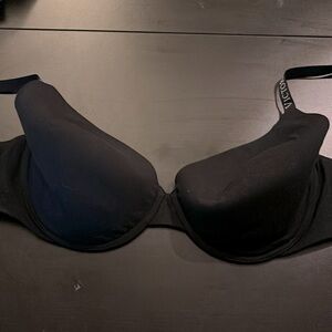 Black Victoria secret 34DDD t-shirt lightly lined full coverage
